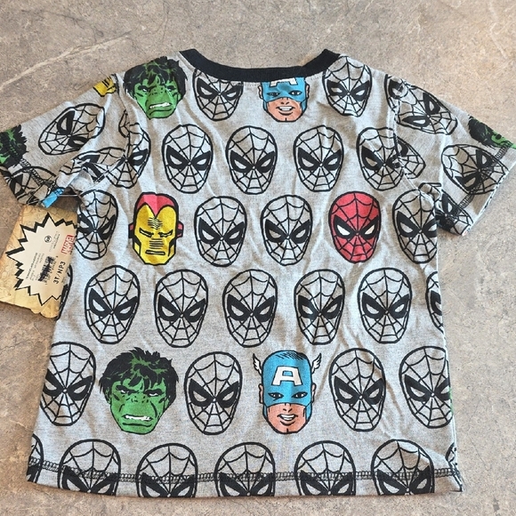 (J37) Marvel Boys Gray T-Shirt with Iconic Superhero Faces SZ 3T - Picture 6 of 6